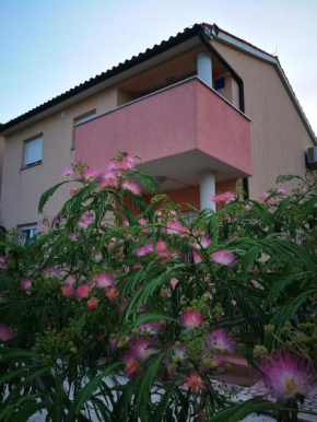 APARTMENT IVA 2